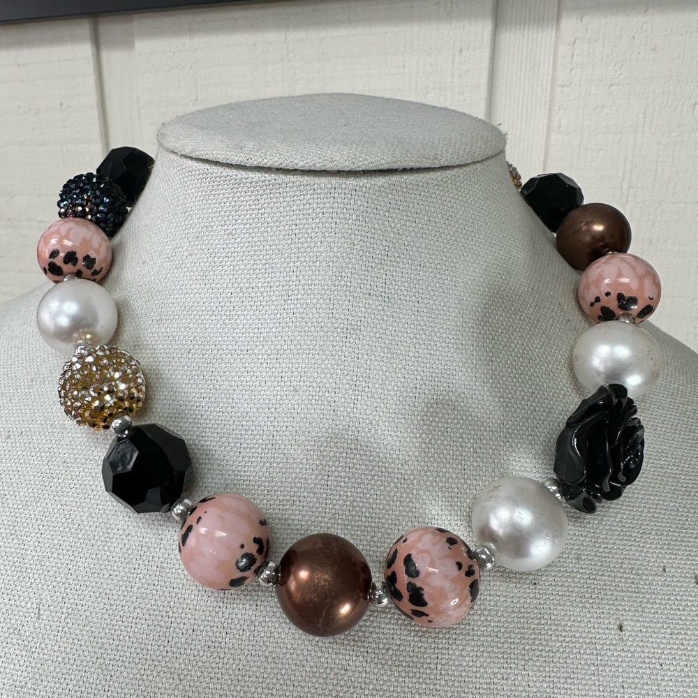 Chunky unusual bead toggle style necklace
